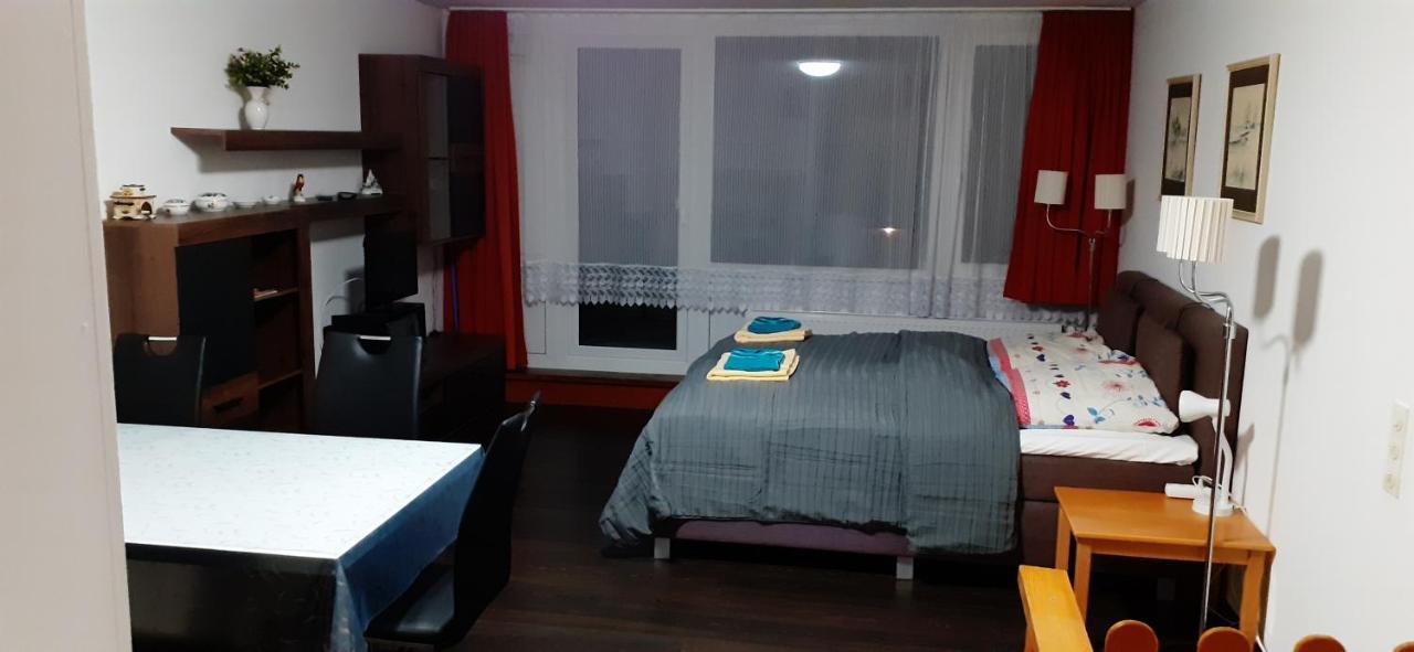 Ferienwohnung Falkennest Санкт Енглмар Екстериор снимка