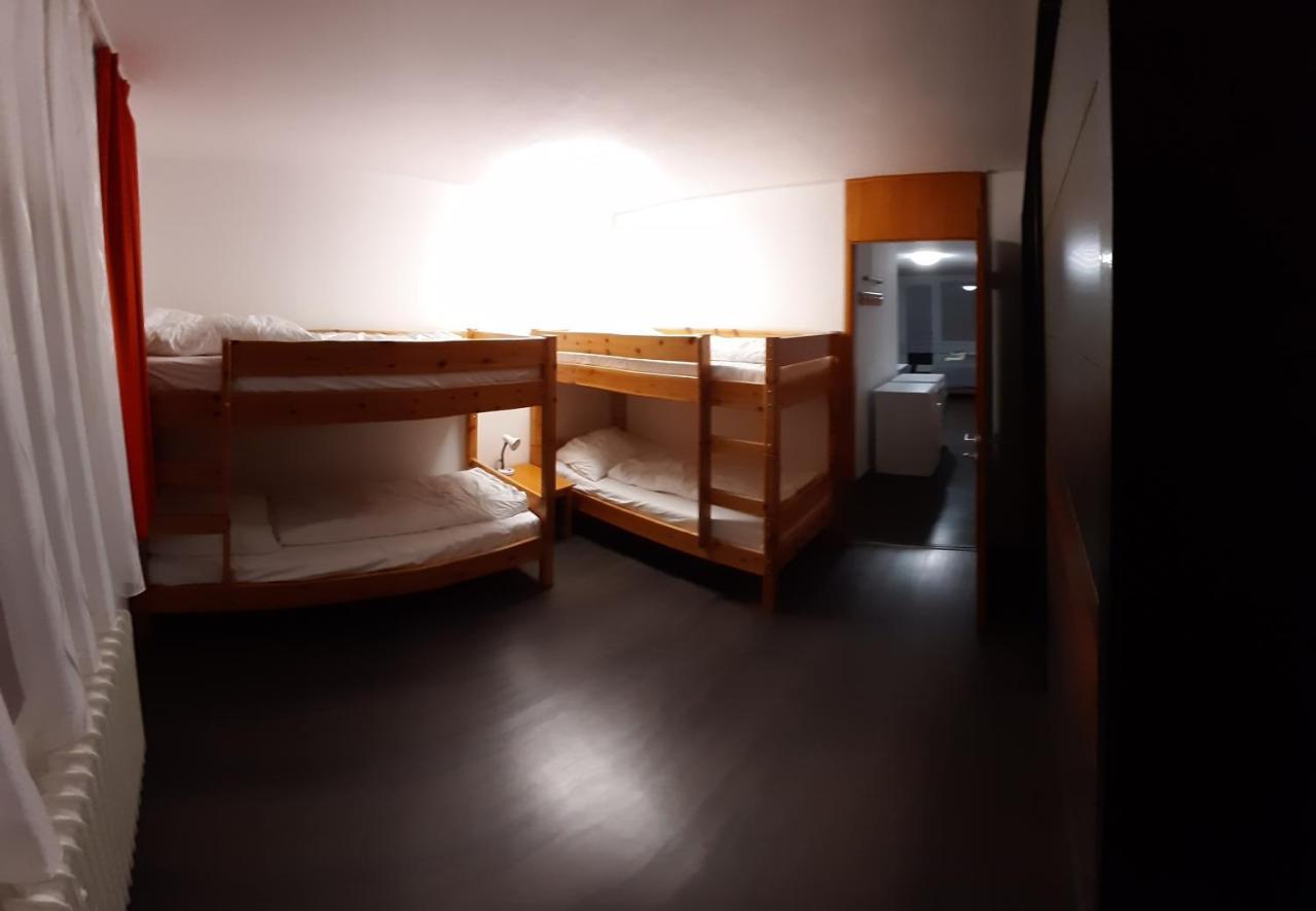 Ferienwohnung Falkennest Санкт Енглмар Екстериор снимка
